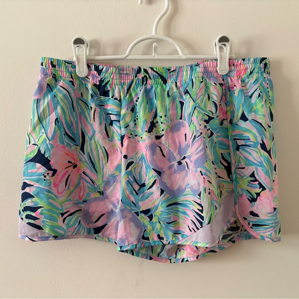 Lilly Pulitzer Luxletic Ocean Trail Short in Pink Multicolor Size Large